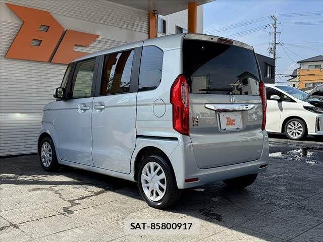 Honda N BOX 2018-01 8074814-14