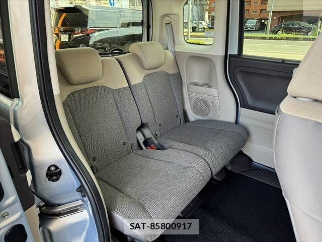 Honda N BOX 2018-01 8074814-16