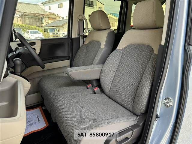 Honda N BOX 2018-01 8074814-17