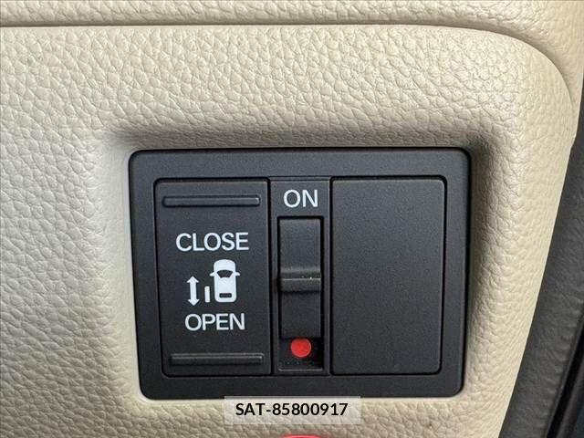 Honda N BOX 2018-01 8074814-25