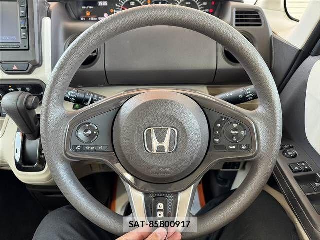 Honda N BOX 2018-01 8074814-6