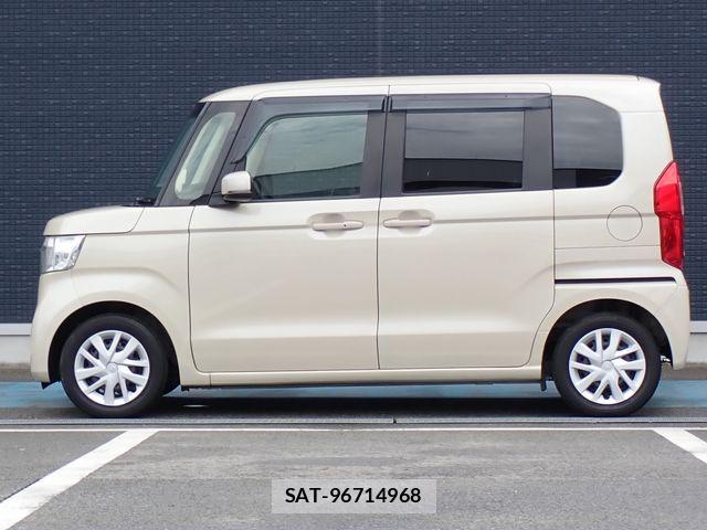 Honda N BOX 2019-03 8074809-17