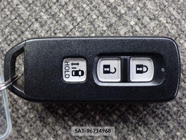 Honda N BOX 2019-03 8074809-18