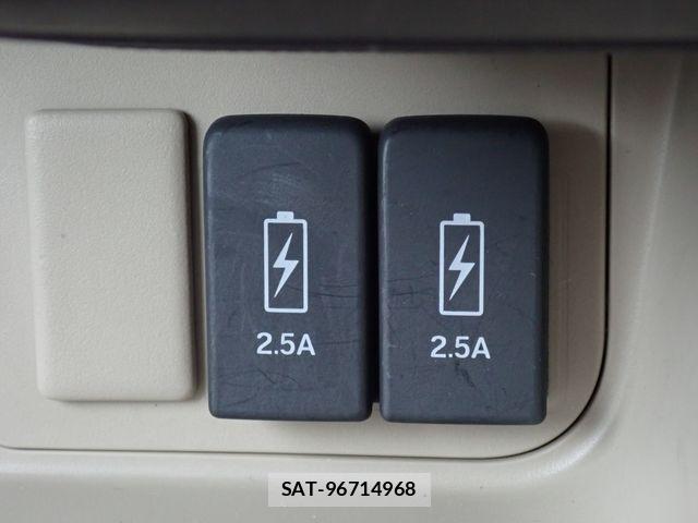 Honda N BOX 2019-03 8074809-20