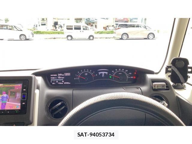 Honda N BOX 2018-04 8074836-11