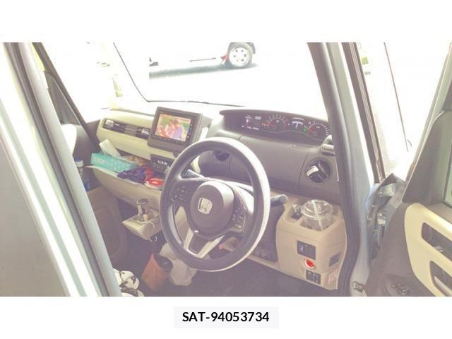 Honda N BOX 2018-04 8074836-15