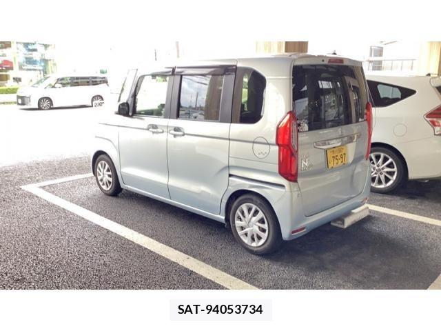 Honda N BOX 2018-04 8074836-2