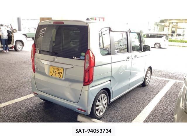 Honda N BOX 2018-04 8074836-4