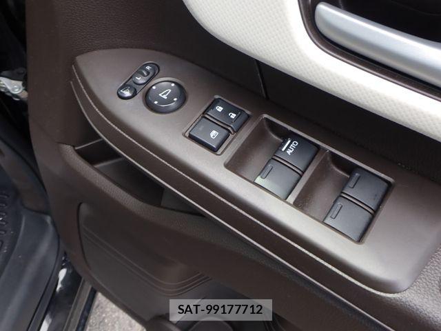 Honda N BOX 2022-11 8074760-19