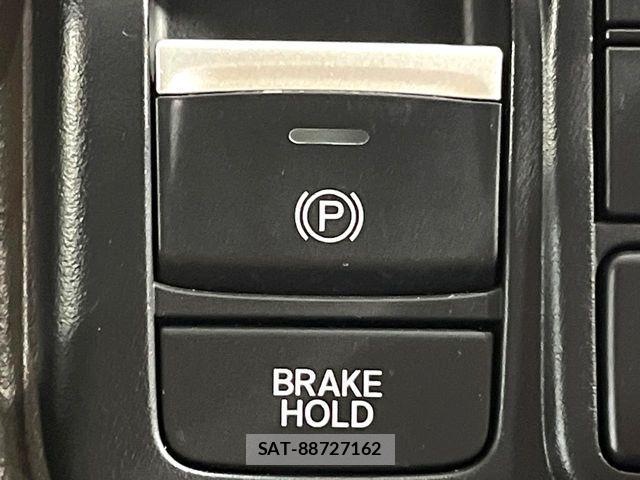 Honda N BOX 2023-06 8074790-4