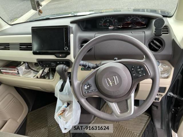 Honda N BOX 2019-03 8074840-9