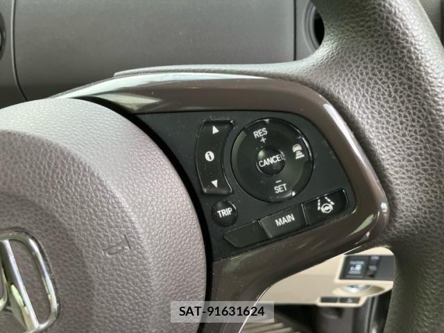 Honda N BOX 2019-03 8074840-10