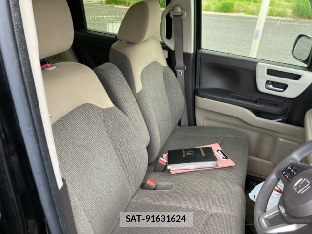 Honda N BOX 2019-03 8074840-13