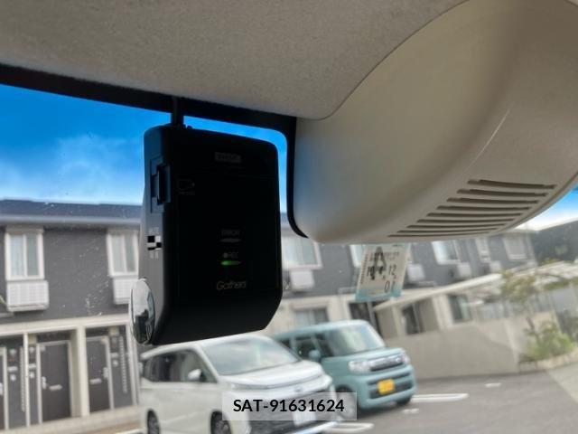 Honda N BOX 2019-03 8074840-18