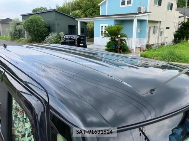 Honda N BOX 2019-03 8074840-4