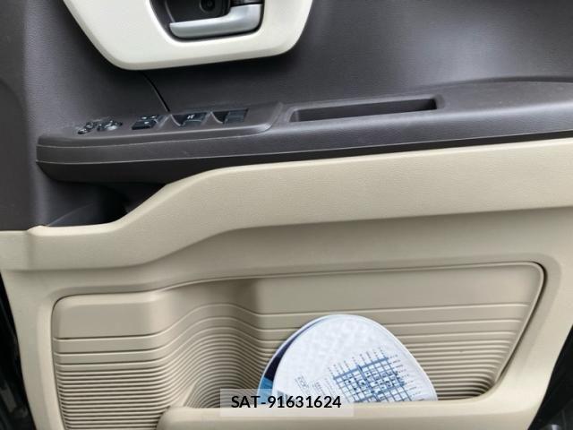 Honda N BOX 2019-03 8074840-6