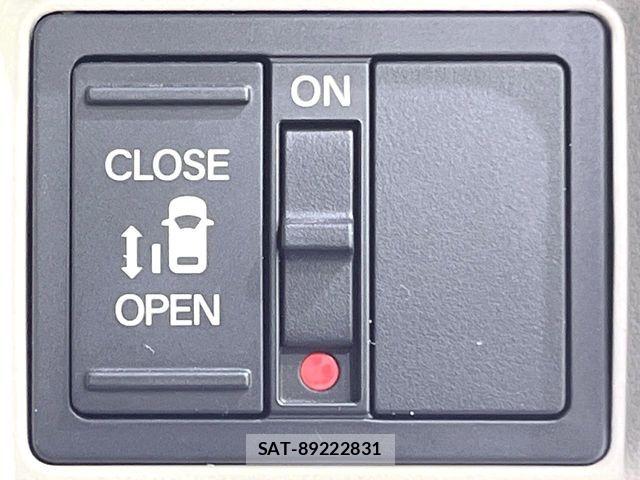 Honda N BOX 2024-10 8074763-3
