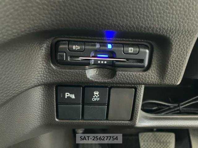Honda N BOX 2022-02 8100663-12