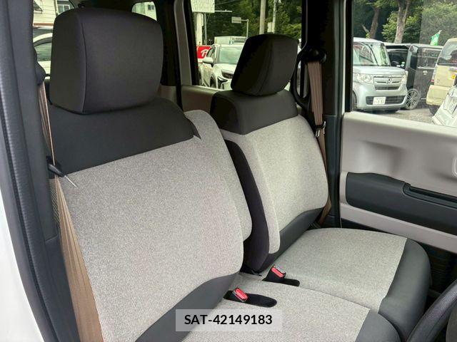 Honda N BOX 2025-08 8100637-4