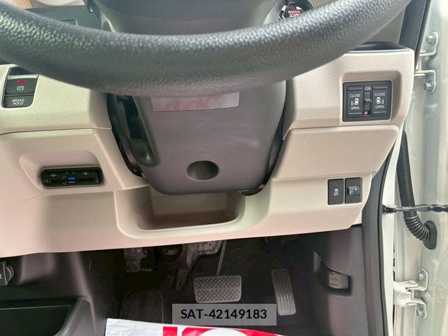 Honda N BOX 2025-08 8100637-5