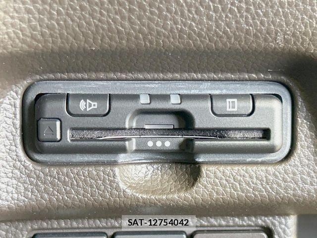 Honda N BOX 2022-03 8100653-6