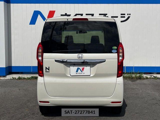 Honda N BOX 2018-02 8100659-15