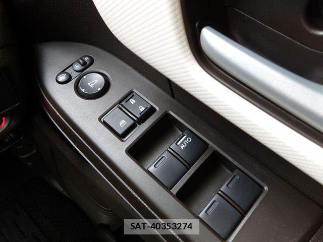Honda N BOX 2023-10 8100651-14