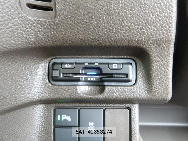 Honda N BOX 2023-10 8100651-8