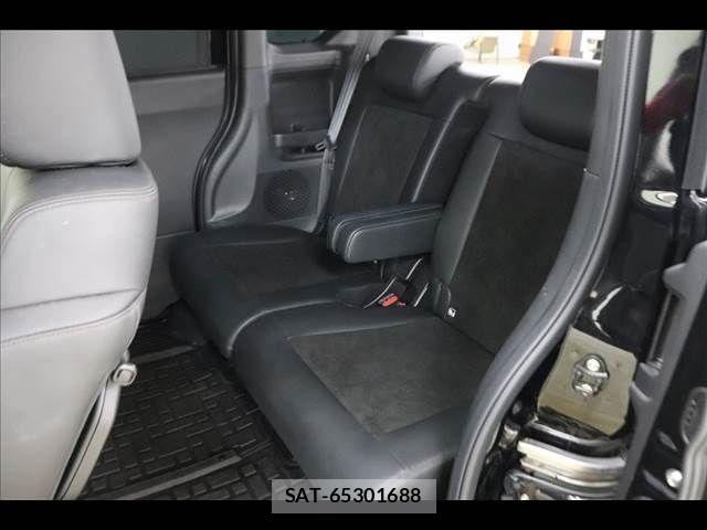 Honda N BOX 2023-10 8131414-12