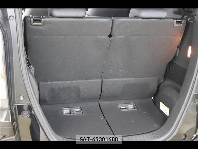 Honda N BOX 2023-10 8131414-13