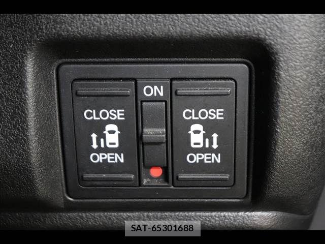 Honda N BOX 2023-10 8131414-5