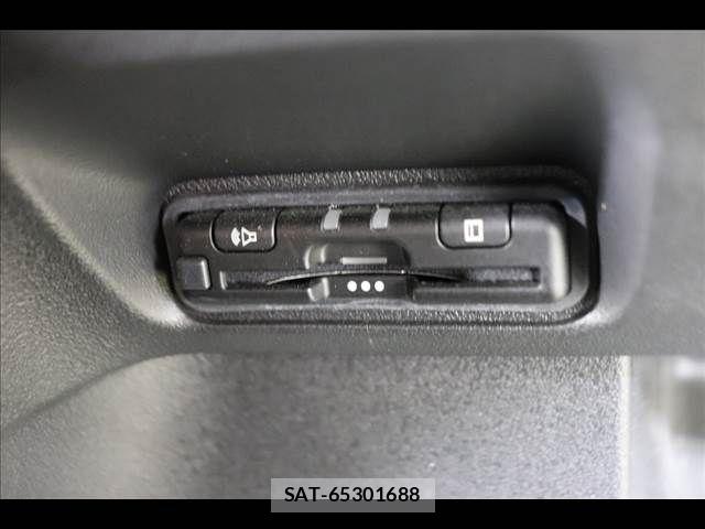 Honda N BOX 2023-10 8131414-7