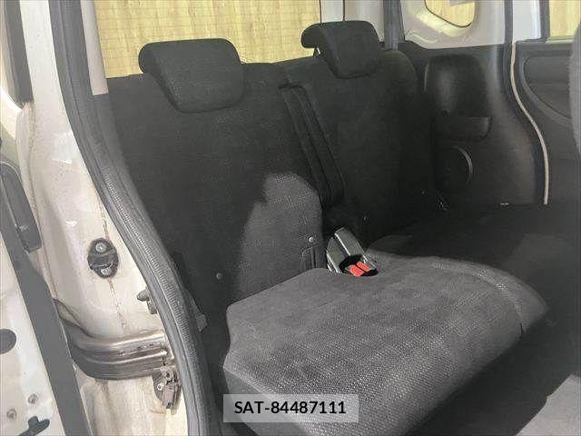 Honda N BOX 2017-03 8131469-11
