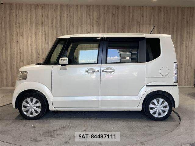 Honda N BOX 2017-03 8131469-23