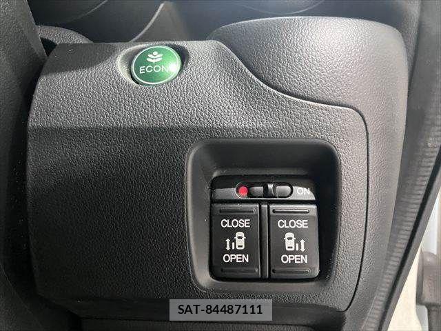 Honda N BOX 2017-03 8131469-8