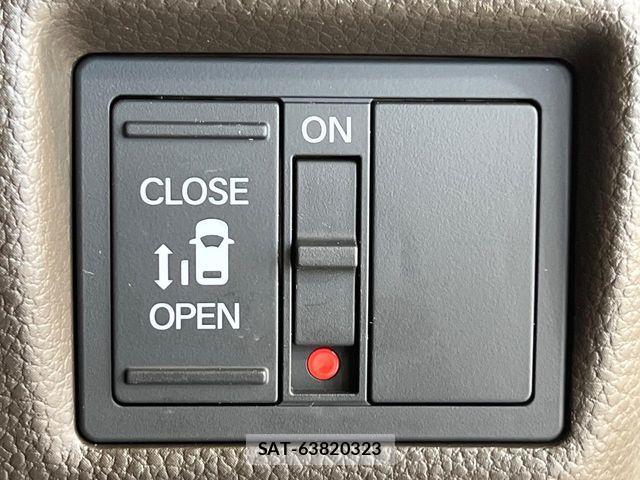Honda N BOX 2023-06 8131445-6