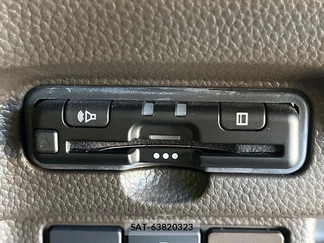 Honda N BOX 2023-06 8131445-7