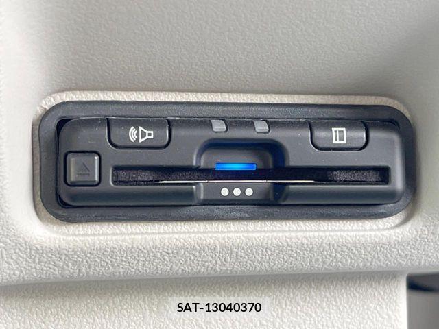 Honda N BOX 2023-11 8131447-6