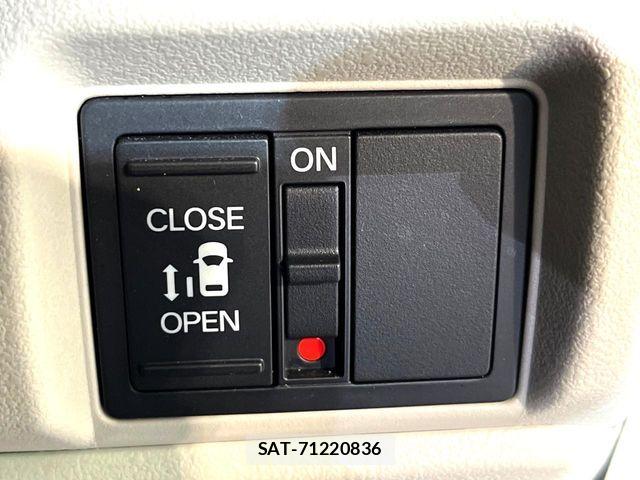 Honda N BOX 2024-03 8131424-5