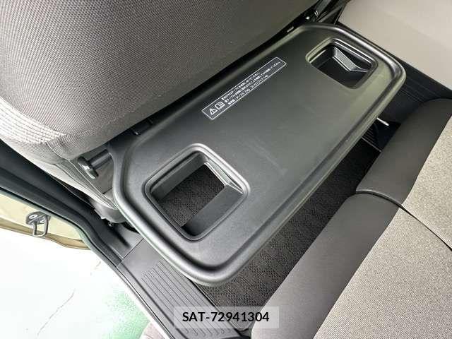 Honda N BOX 2025-02 8131421-6