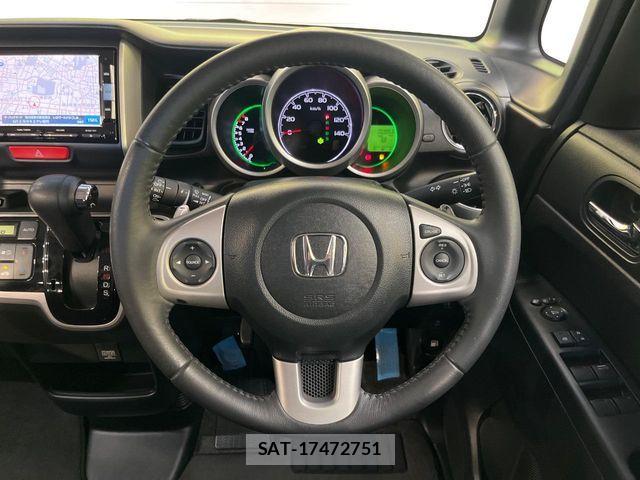Honda N BOX 2015-03 8131461-11