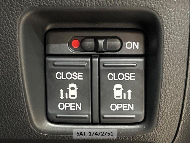 Honda N BOX 2015-03 8131461-4