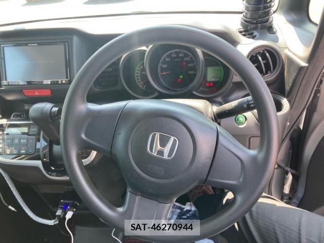 Honda N BOX 2017-05 8131484-17