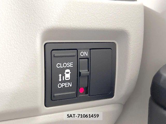 Honda N BOX 2026-06 8146238-3