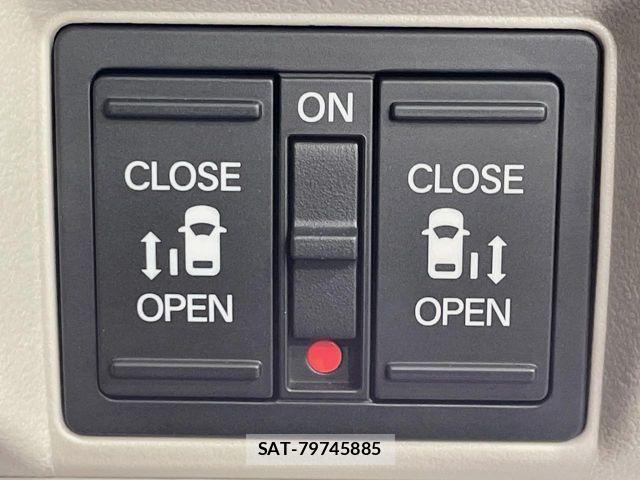 Honda N BOX 2025-08 8146236-2