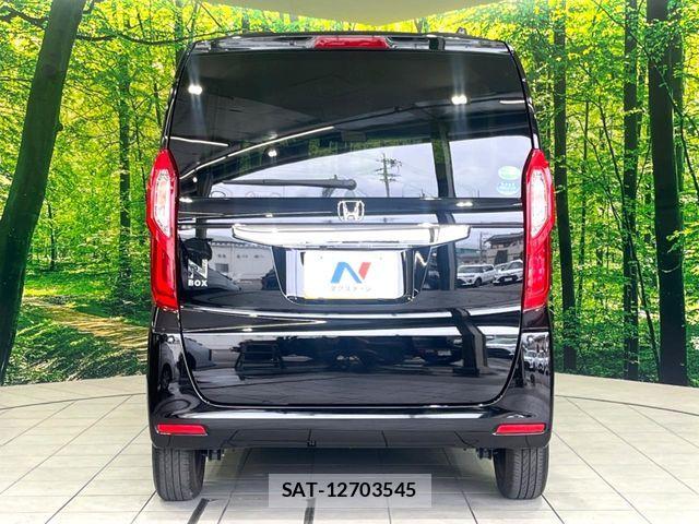 Honda N BOX 2017-11 8146249-14