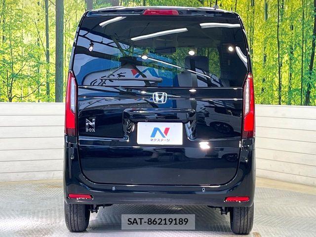 Honda N BOX 2026-06 8146243-17