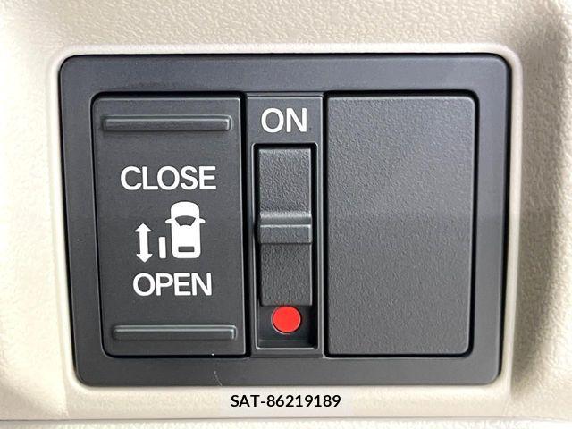 Honda N BOX 2026-06 8146243-3