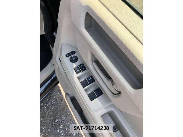 Honda N BOX 2017-12 8158872-12