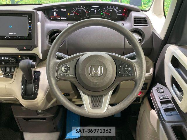 Honda N BOX 2018-05 8208975-11